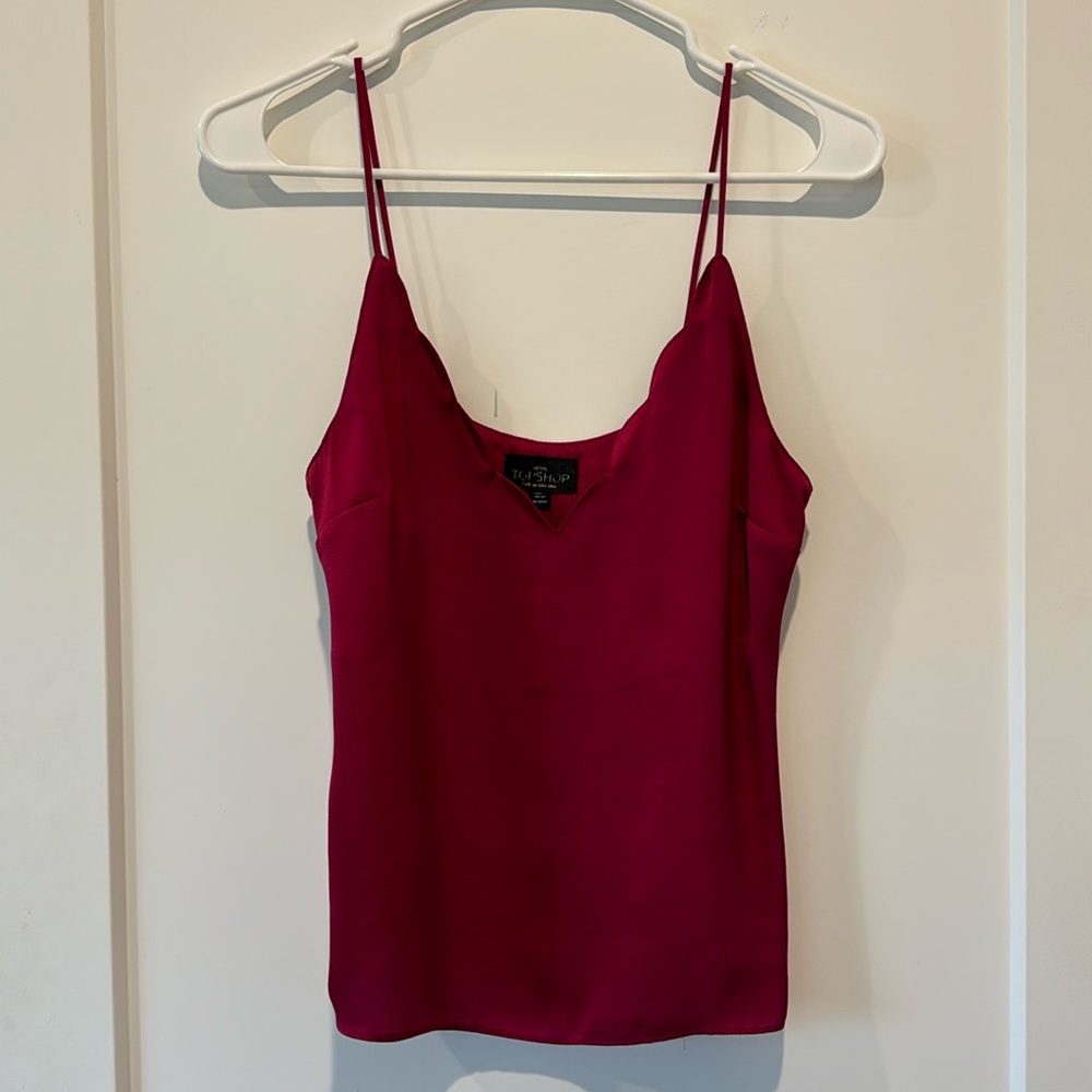 Petite Topshop Scalloped V-Neck Magenta Tank Top